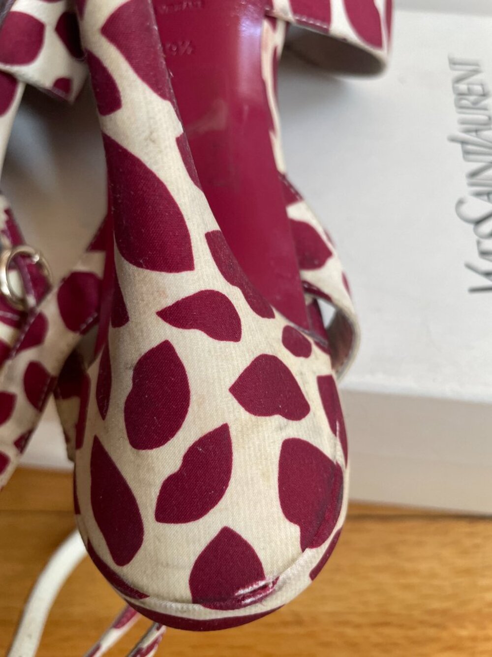 Vintage YSL iconic lip print silk sandals 39.5 - Picture 6 of 8